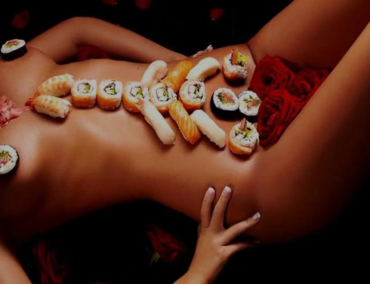 Tokyo group travel sushi dinner package